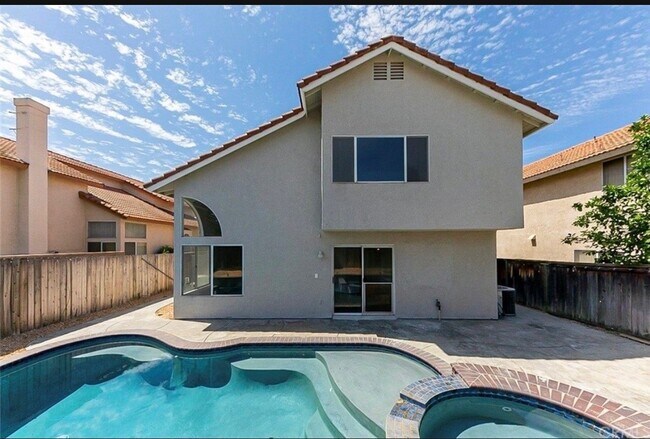 Building Photo - 7915 Townsend Dr