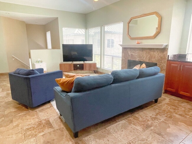 Photo - 101 N 7th St Apartment