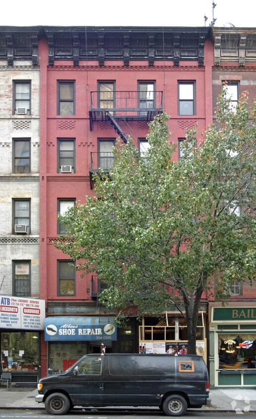 Primary Photo - 1605 York Ave