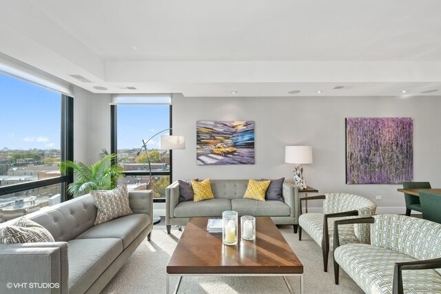 Foto del edificio - 550 W Wellington Ave