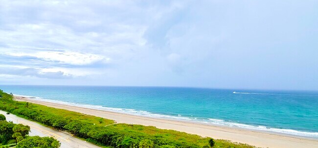Foto del edificio - 4001 N Ocean Blvd