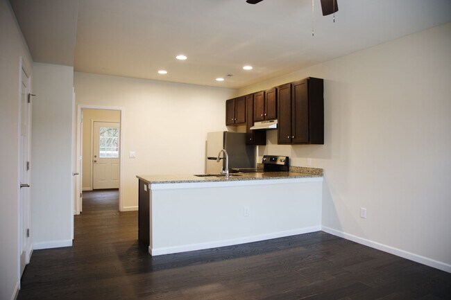 Foto del edificio - 4653 Fairfield Farm Rd