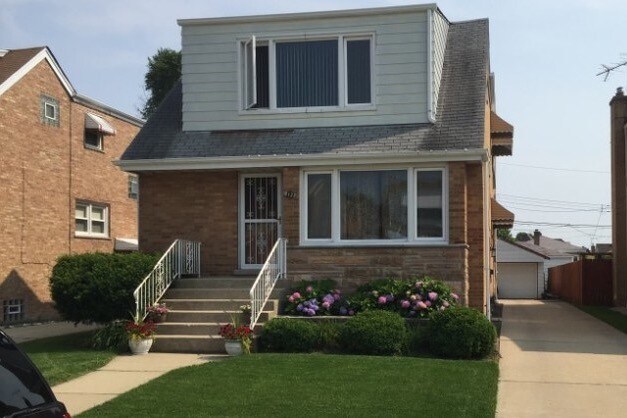 Primary Photo - 6133 W Leland Ave