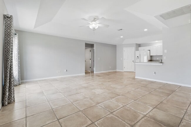 Building Photo - Spacious Duplex in SW Cape Coral