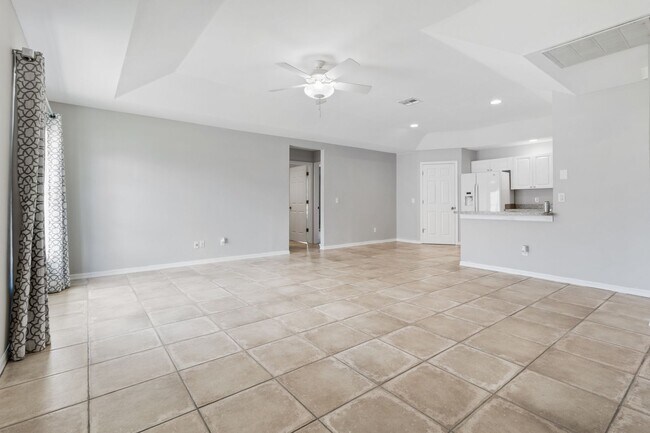 Foto del edificio - Spacious Duplex in SW Cape Coral