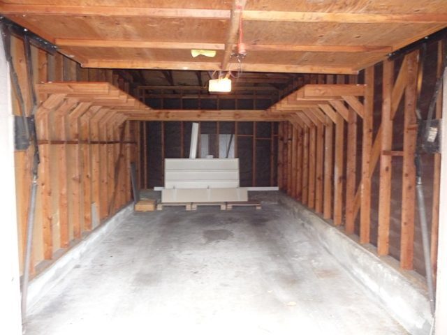 Foto del edificio - SHADOWRIDGE UPGRADED CONDO WITH GARAGE