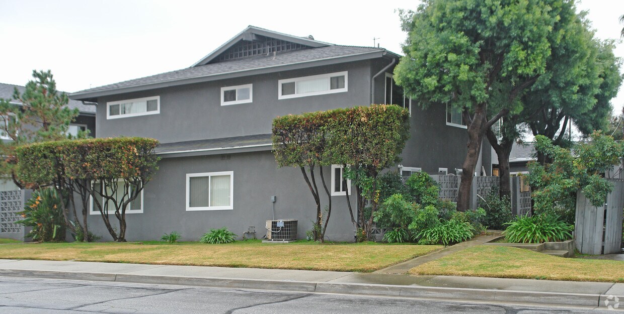 Building Photo - 838 Maria Ave