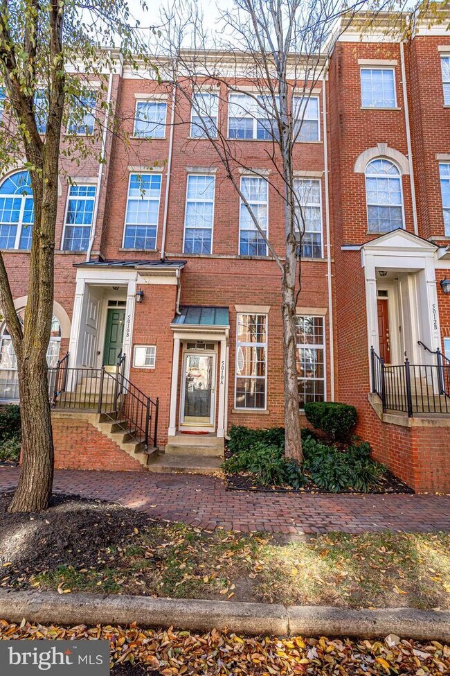 Building Photo - 5010 Barbour Dr