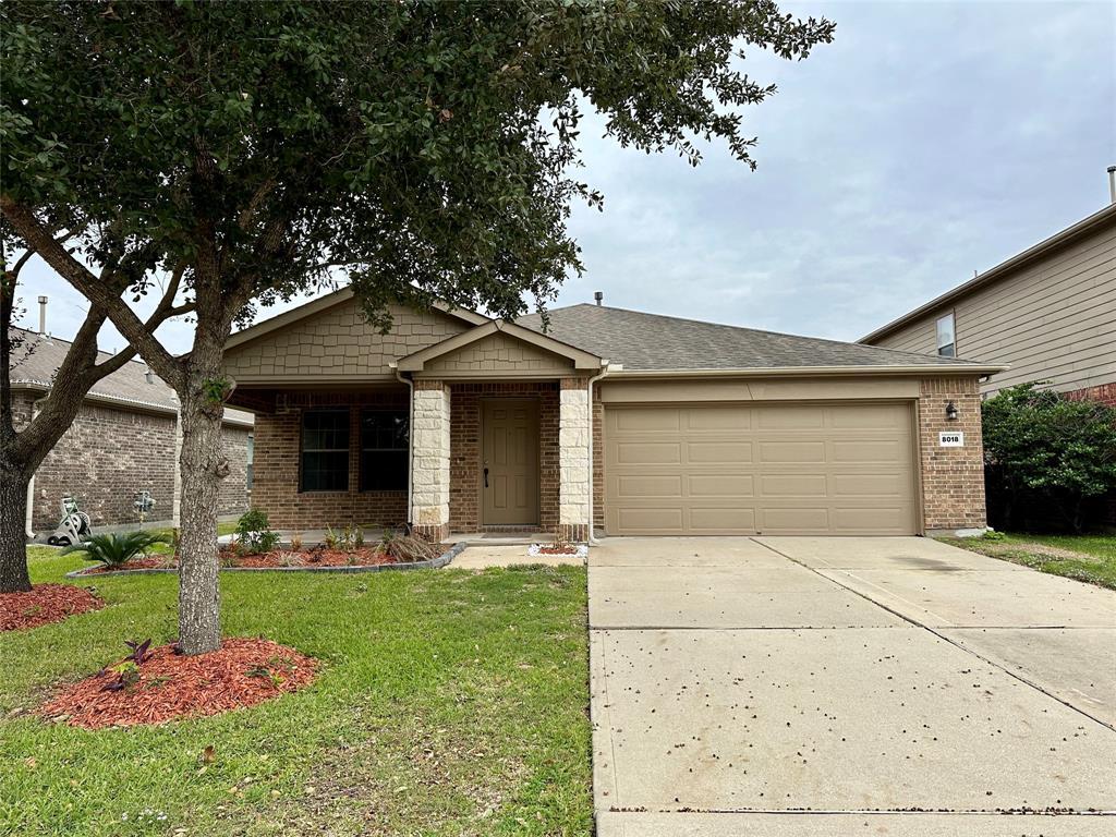Foto principal - 8018 Clover Leaf Dr