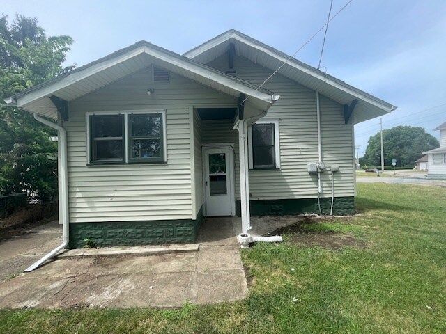 Building Photo - 915 E Mishawaka Ave