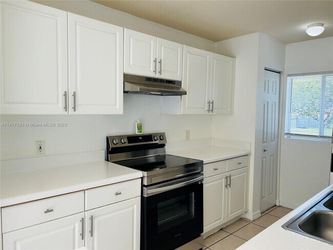 Foto del edificio - 1316 N 19th Ave