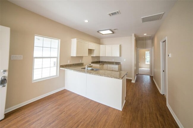 Building Photo - Beautiful 1 Story MOVE IN READY New Construction home in Lake Conroe Village Subdivision. This Go...