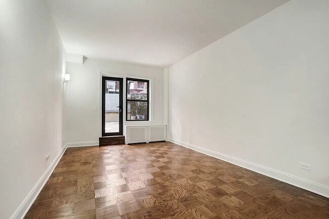 Building Photo - 235 W 22nd St