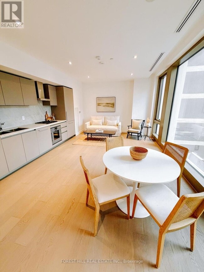 Building Photo - 1315 Bay St.