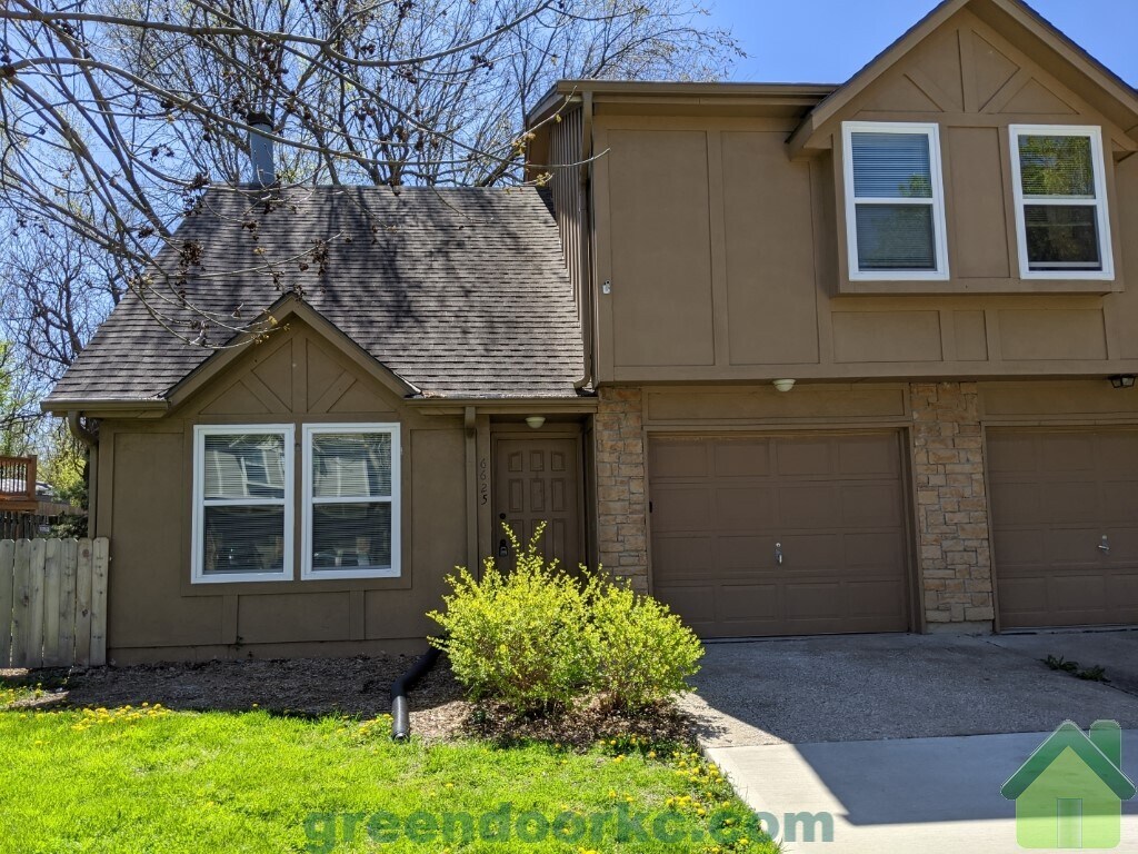 6625 W 150th St, Overland Park, KS 66223 Townhome Rentals in Overland Park KS