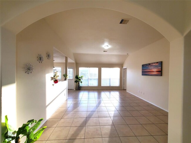 Foto del edificio - 7202 Avon Park Ln