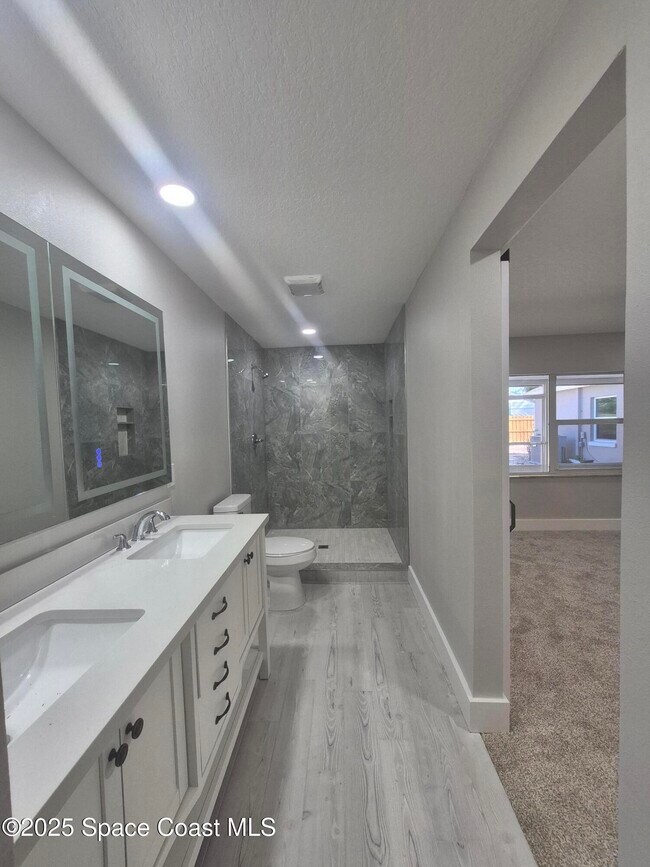 Foto del edificio - 58 Moore Ave