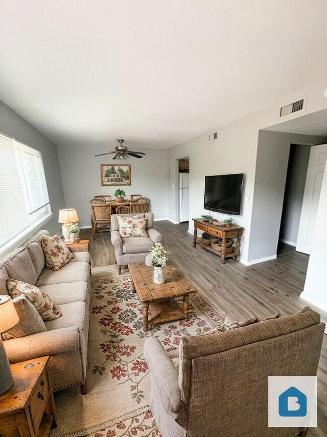 Foto del edificio - 425 E Fountain Pl