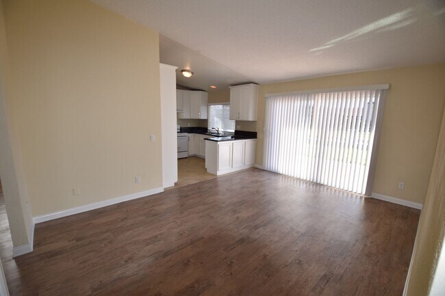Building Photo - 9870 Lime Ave