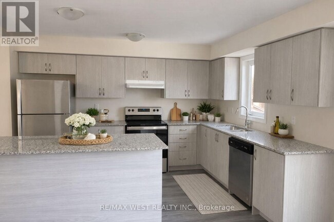 Building Photo - 217 Huron St