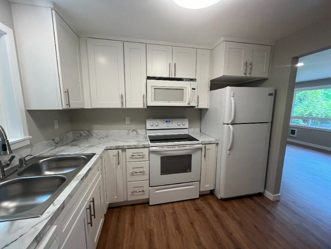 Building Photo - 12631 34th Ave S