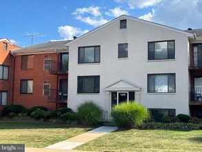 Building Photo - 125H Clubhouse Dr SW