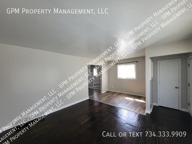 Building Photo - 1231 Northwood Dr