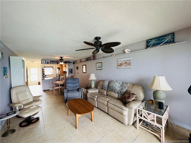 Building Photo - 7430 S Ocean Dr