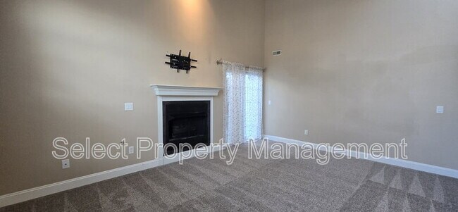 Foto del edificio - 5438 Thornbriar Ln