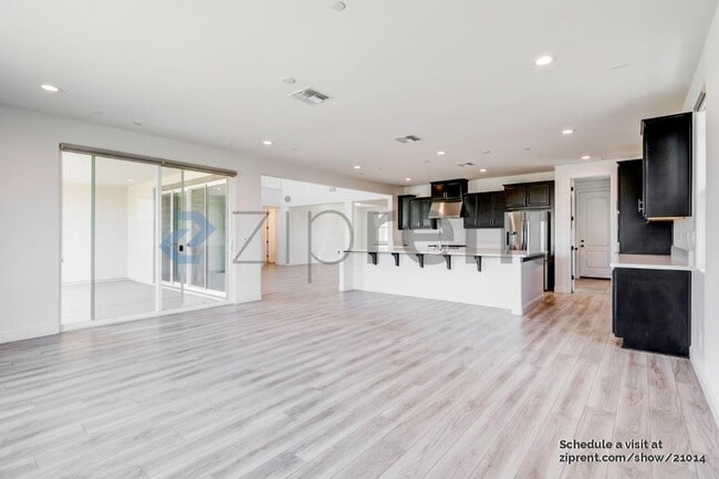 Building Photo - 2771 Rio Grande Dr