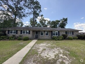 Building Photo - 603 Waters Dr