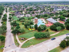 Building Photo - 6010 Twin Creek