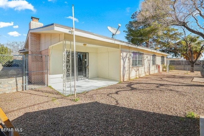 Building Photo - 10182 Bon Aire Dr