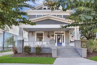 Building Photo - 517 E 40th St