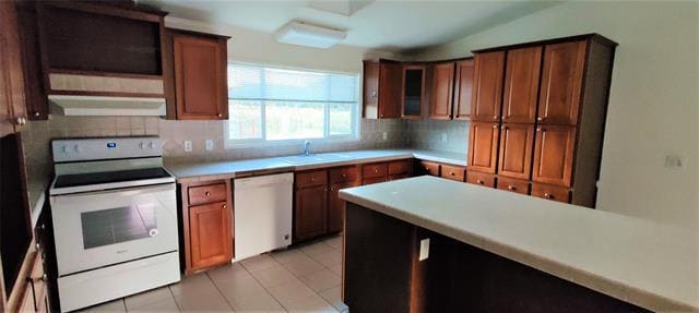 Foto del edificio - 2191 Dr Sanders Rd