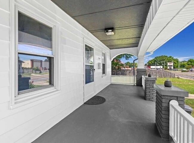 Building Photo - 1124 Washington Ave