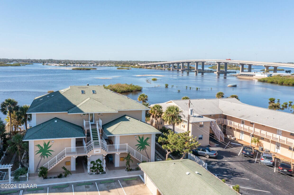 Foto principal - 3602 S Peninsula Dr