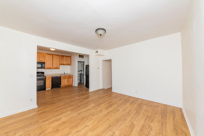 Foto del edificio - 4737 N St Louis Ave