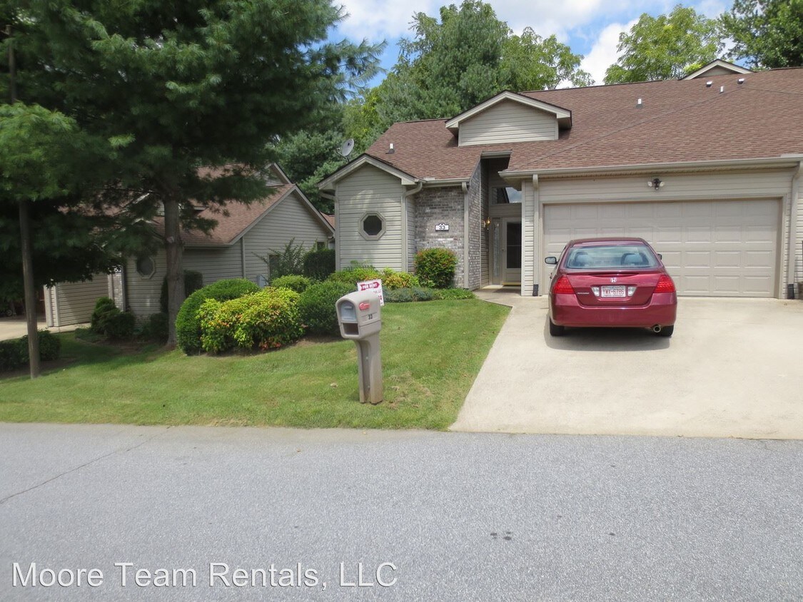 Primary Photo - 3 br, 3 bath House - 33 Tisha Lane