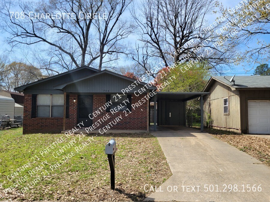 Foto principal - 708 Charlotte Circle
