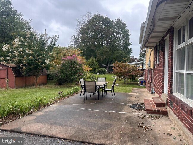 Foto del edificio - 2720 Haverford Rd