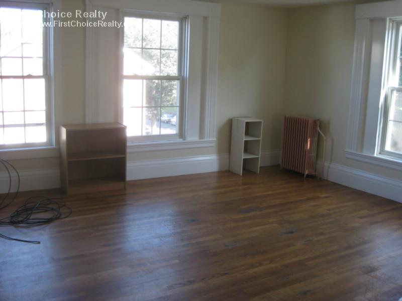 Primary Photo - 212 Washington St