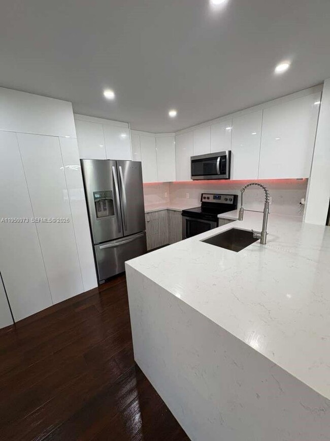 Foto del edificio - 5305 SW 126th Terrace