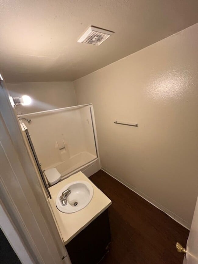 Foto del edificio - Studio and Bath, 500 sqft with washer/drye...