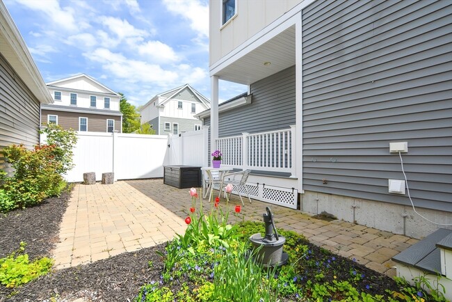 Building Photo - 18 Cleary Cir