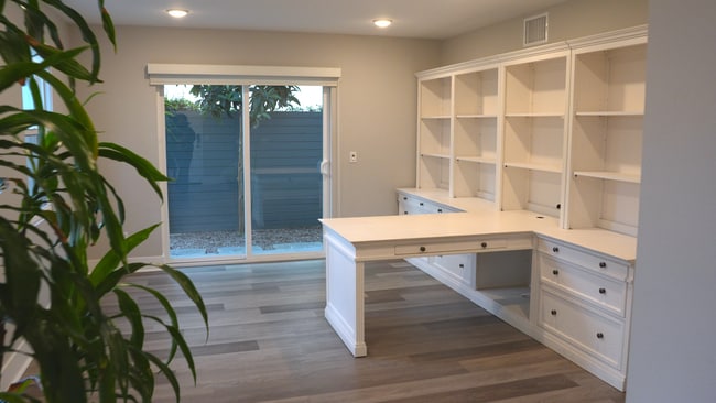 Building Photo - 855 Home Ave