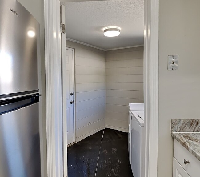 Foto del edificio - 2605 E Pine St