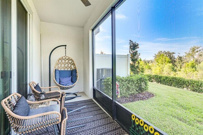 Foto del edificio - 5443 Elmview Xing