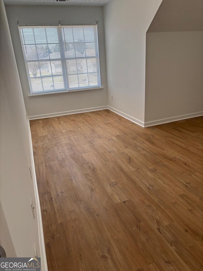 Building Photo - 432 Armor Dr