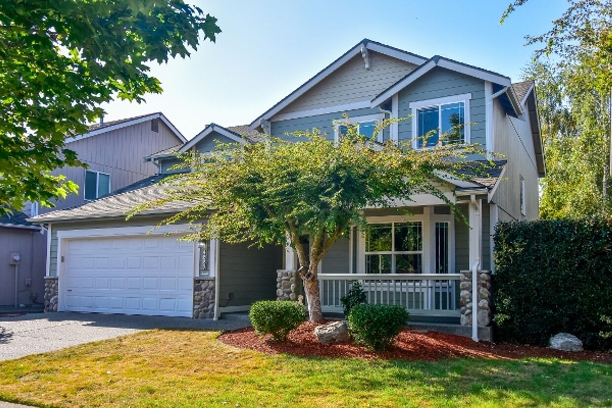 Foto principal - Well Maintained 4 BD